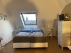 Schlafen - Lichtdurchflutete 2-Zimmer-Maisonette-Wohnung im Herzen von Schlebusch